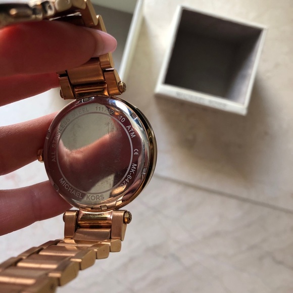 Michael Kors Rose Gold Tone Watch - Picture 6 of 8